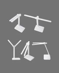 Ayarlanabilir Açıya Sahip Masa Lambası | Kademeli Işık Seviyesi, Modern ve Kompakt Tasarım